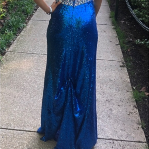 Sean Collection Prom Dress - Picture 3 of 6